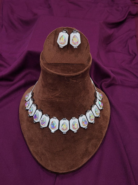 White Enamel Moonshine Swarovski With Earings