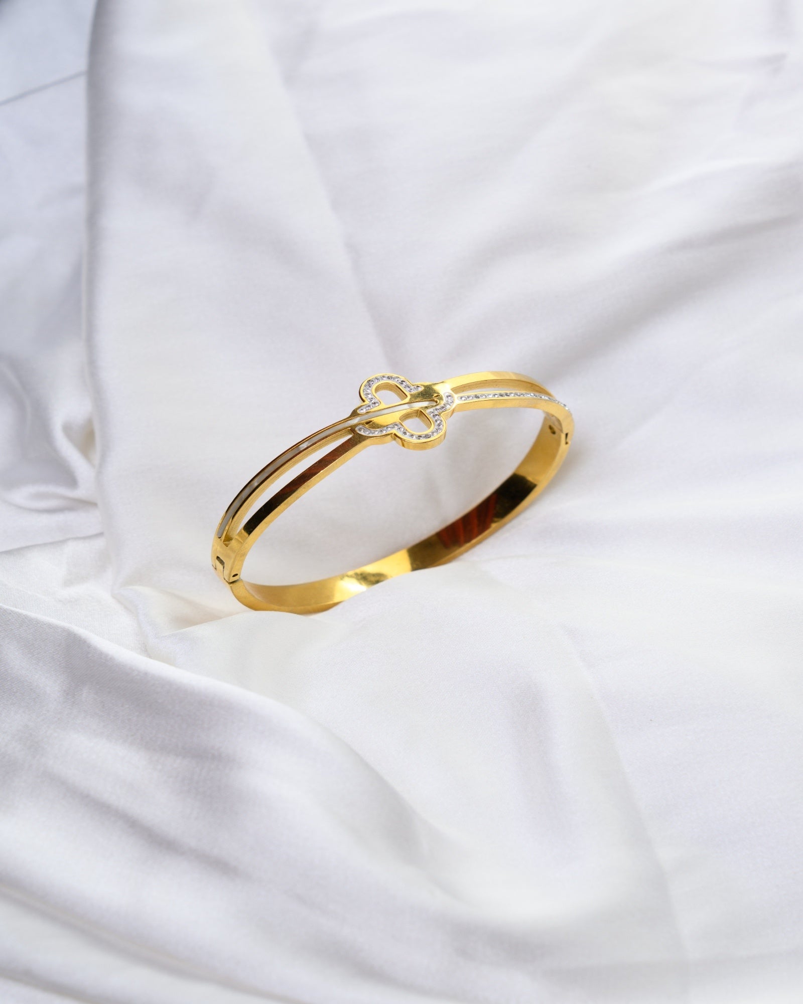 Golden Anti-Tarnish Bracelet