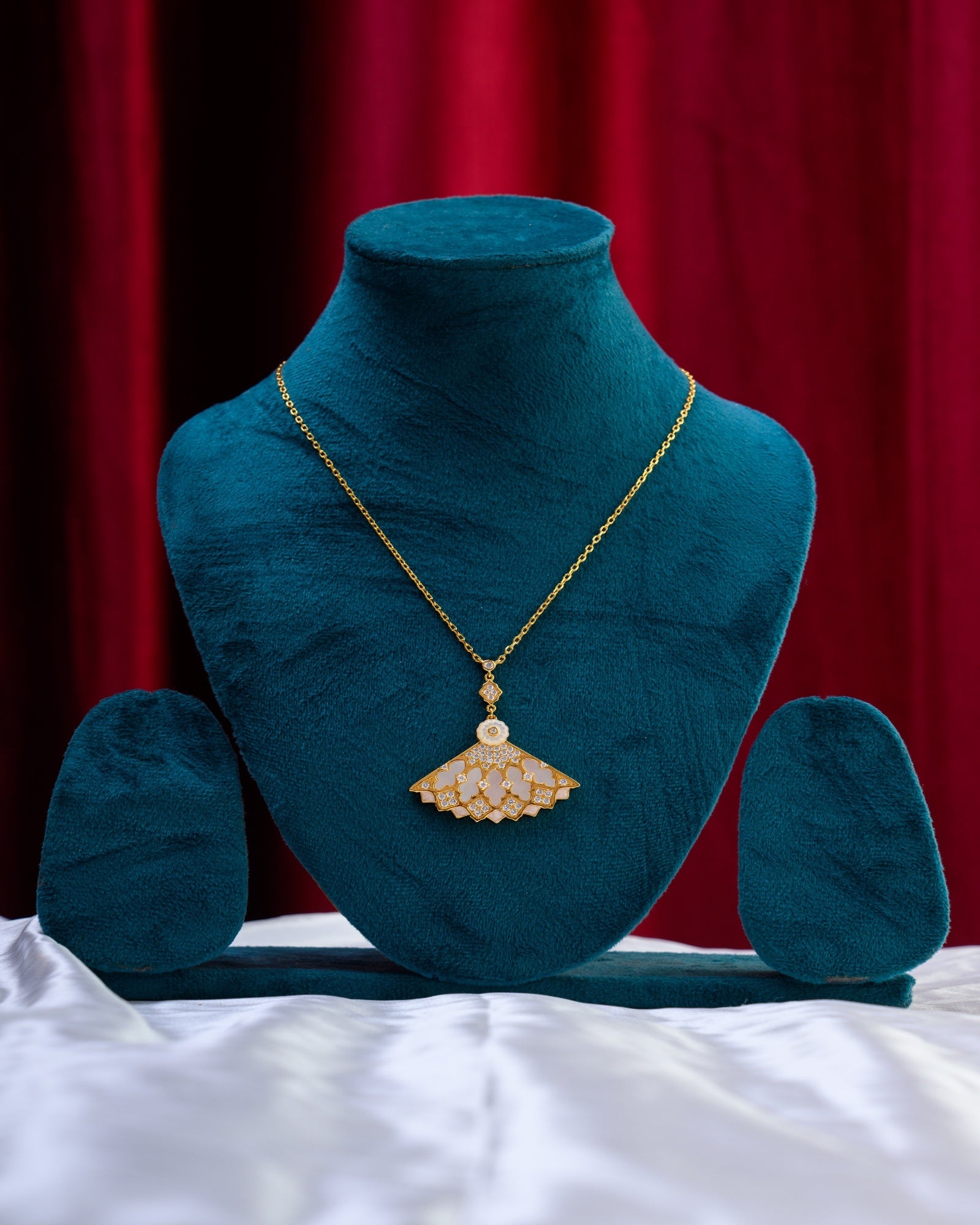 Australian MOP with High Quality 18K Gold Polish Long Chain