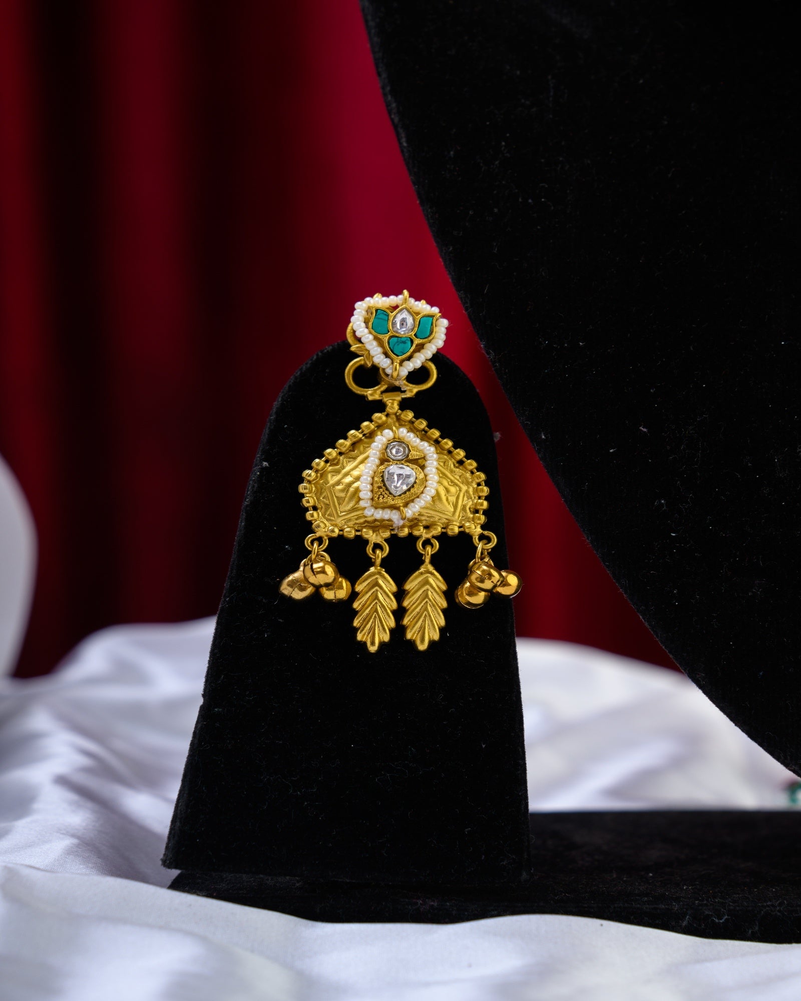 Apala Gold with Firoza Choker with Earrings