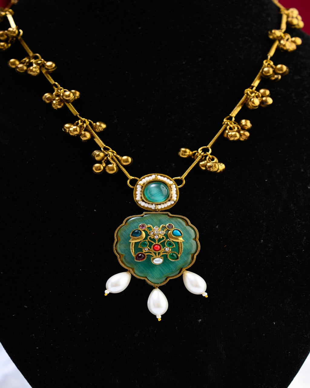Green Stone with Mehendi Polish Necklace with Earrings