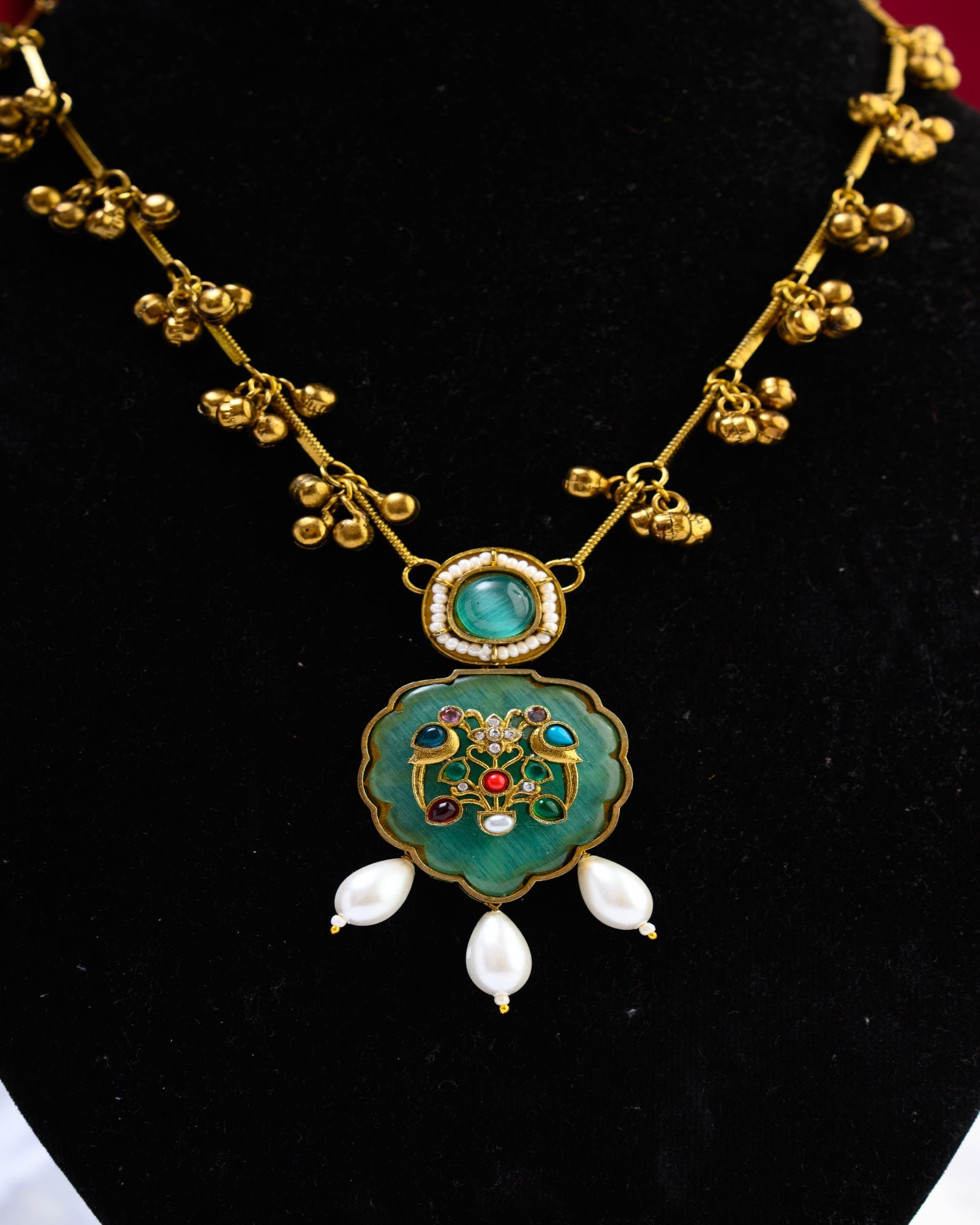 Green Stone with Mehendi Polish Necklace with Earrings