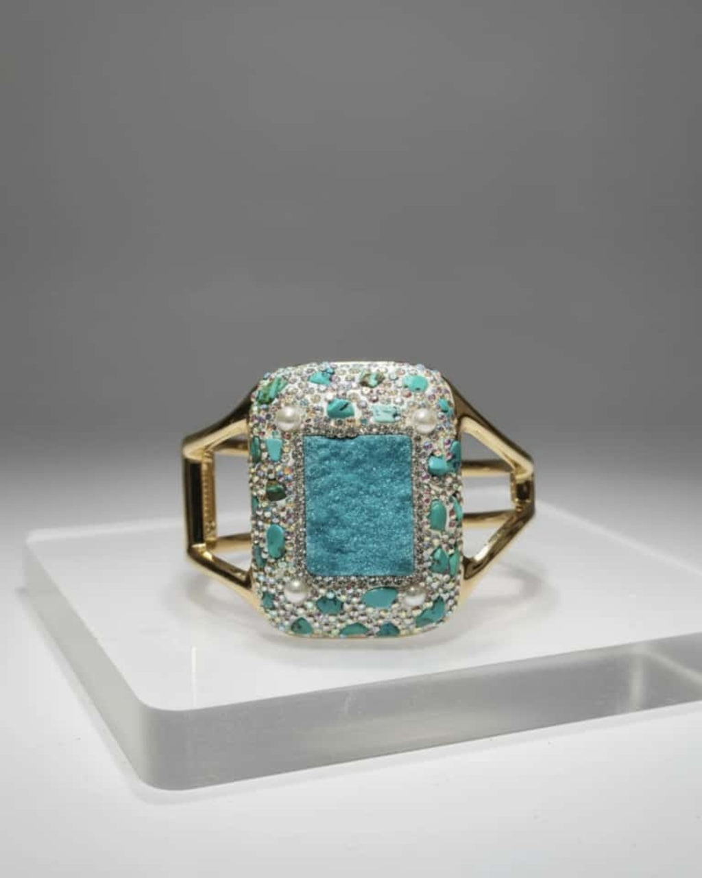 Firoza Bold Bracelet with Small Pearls