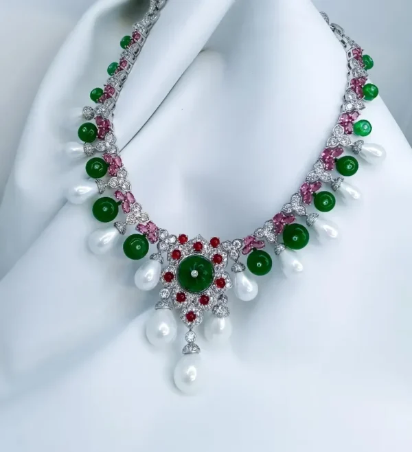 Green beats with white pure pearl contrast with ruby crystal European necklace