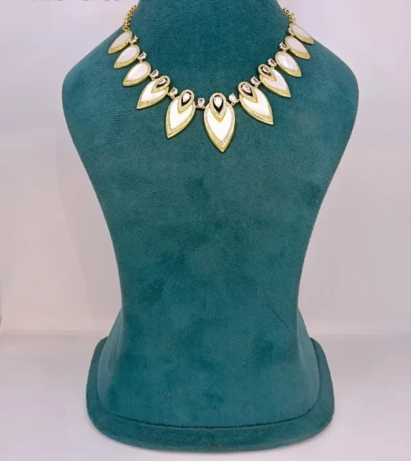 Kelly Rutherford Neckless